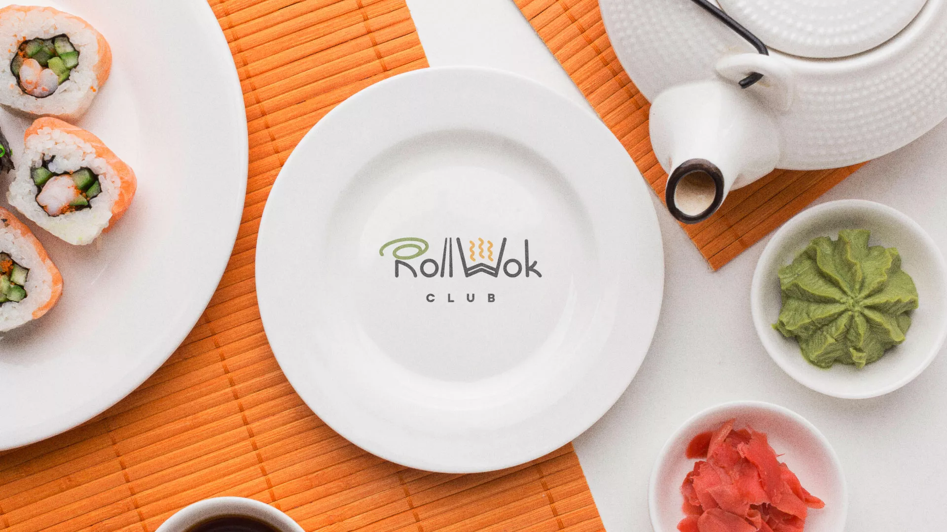 Разработка логотипа и фирменного стиля суши-бара «Roll Wok Club» в Белореченске